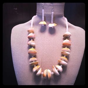 14 inch Shell necklace in neutral color